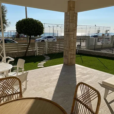 Lungomare 70 فندق مبيت وإفطار